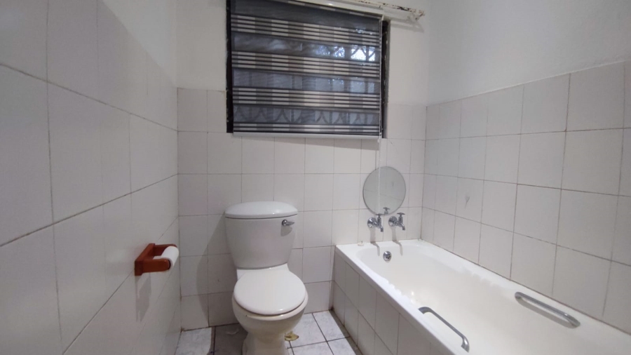 2 Bedroom Property for Sale in Geelhoutpark North West